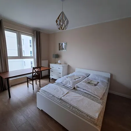 Komfortowy Apartament- 1 Salon, 3 Sypialnie, 2 Lazienki W Gdansku Apartment